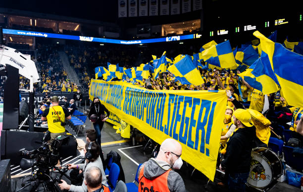 球以近乎 球以近乎